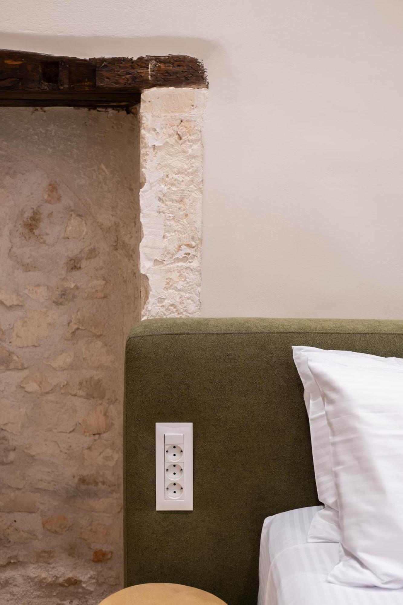 Qualia Slowlife Suites Hanya Dış mekan fotoğraf