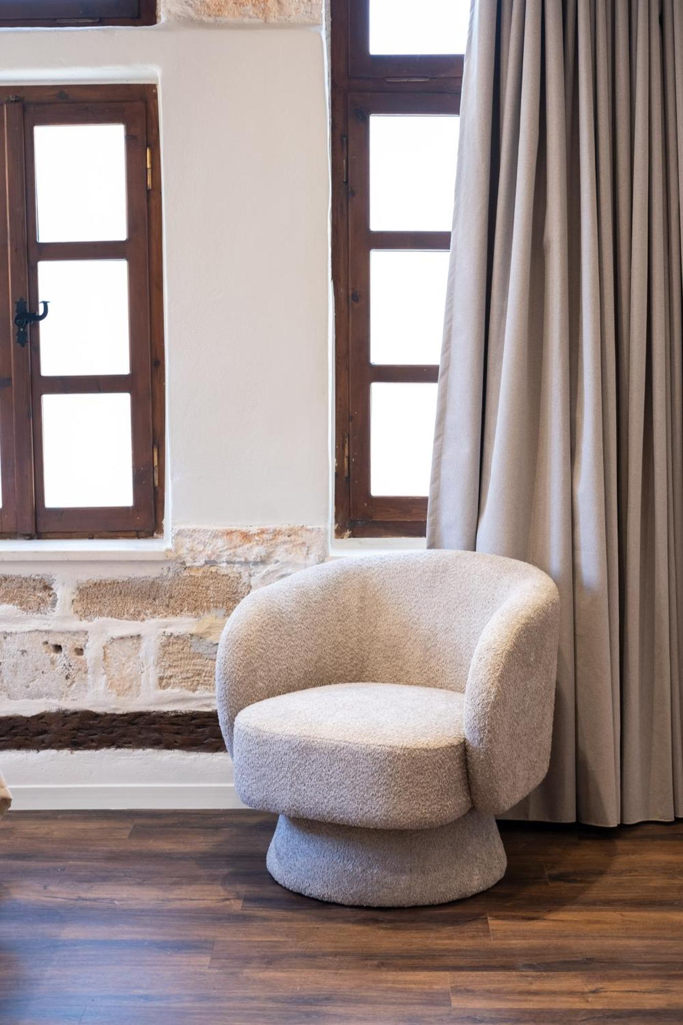 Qualia Slowlife Suites Hanya Dış mekan fotoğraf