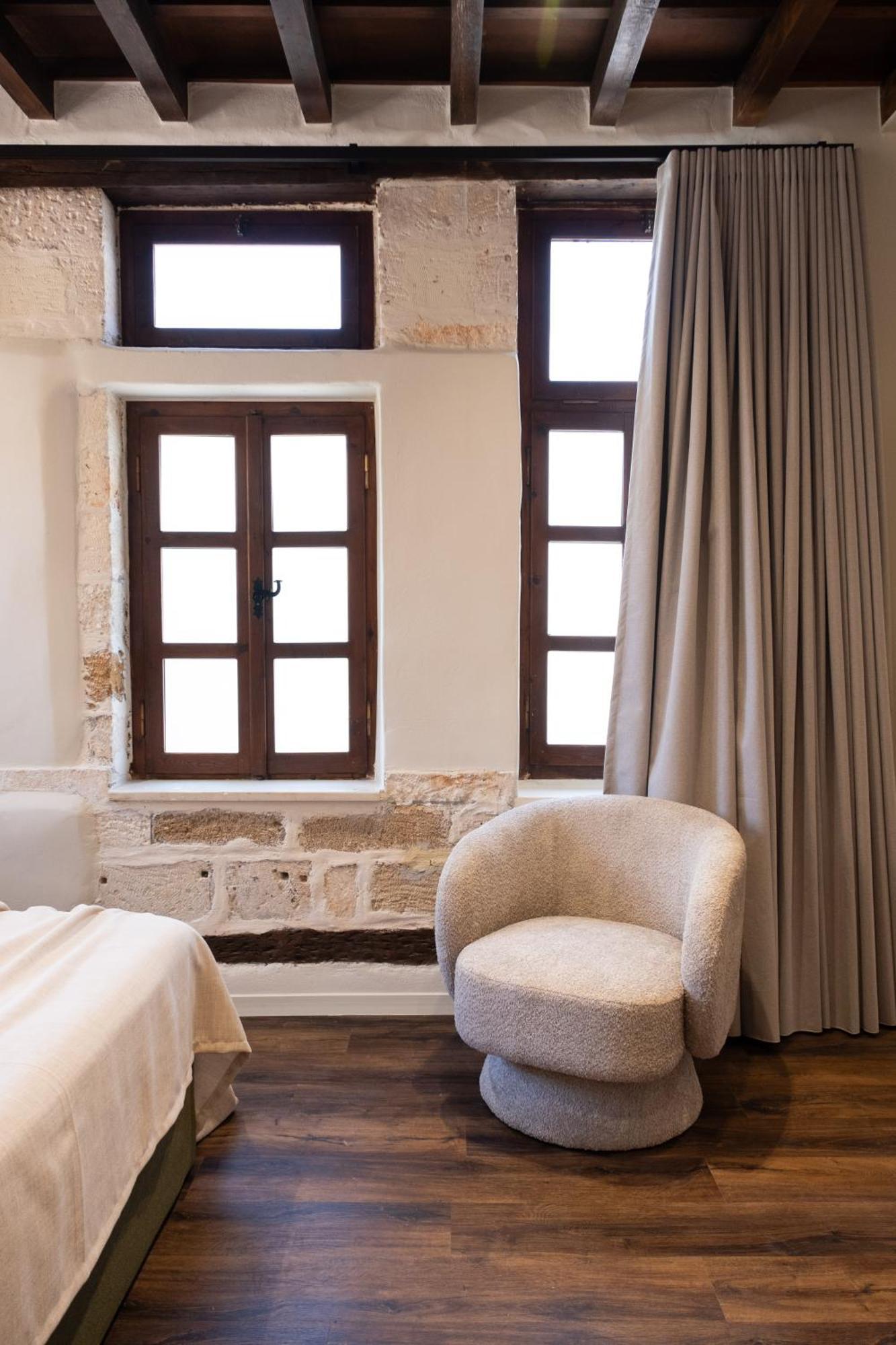 Qualia Slowlife Suites Hanya Dış mekan fotoğraf